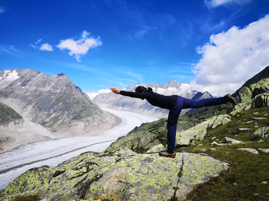 Yoga in den Bergen